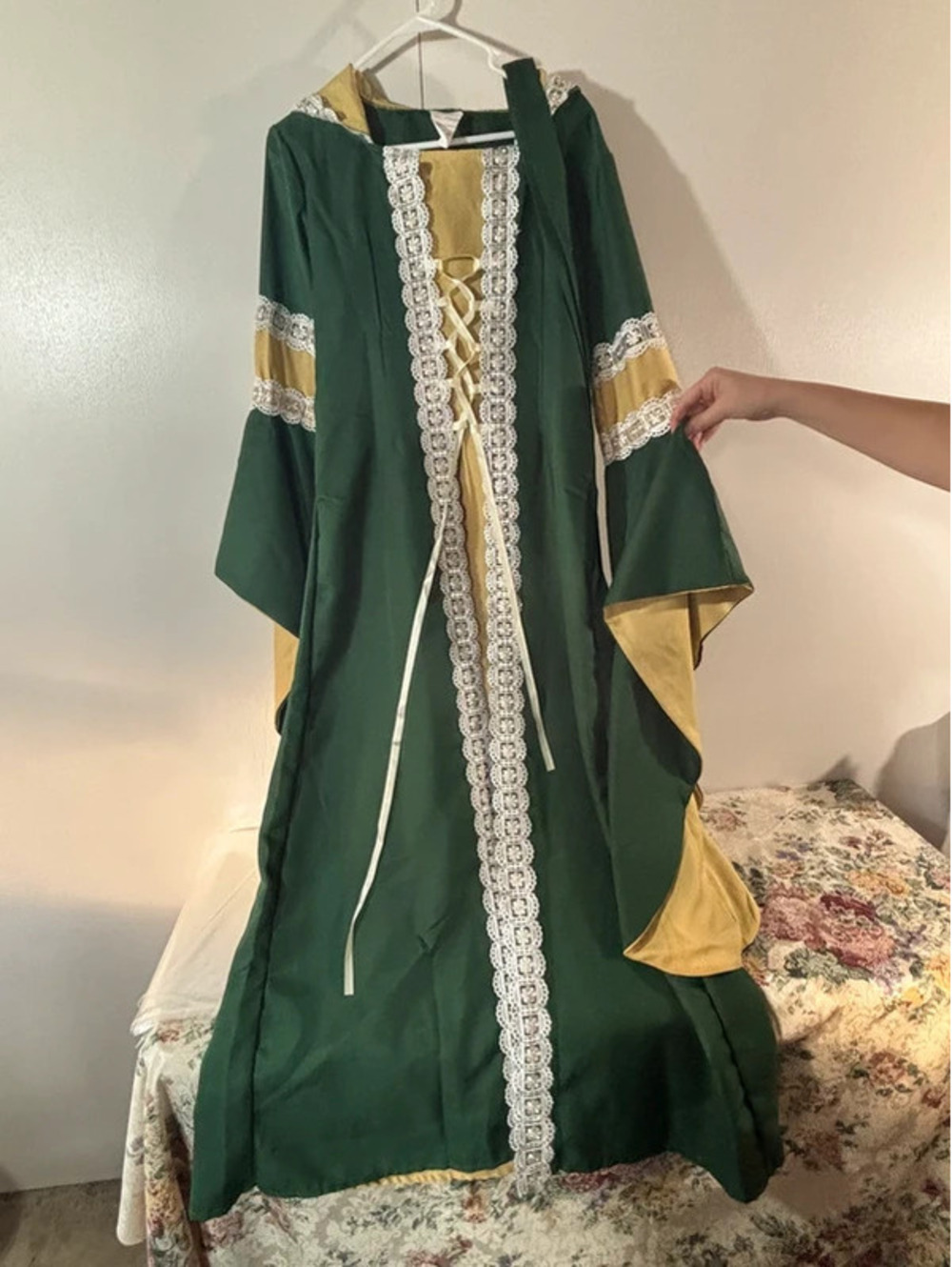 Halloween Medieval Renaissance Gown Green Gold Hooded Costume Size S 4-6
